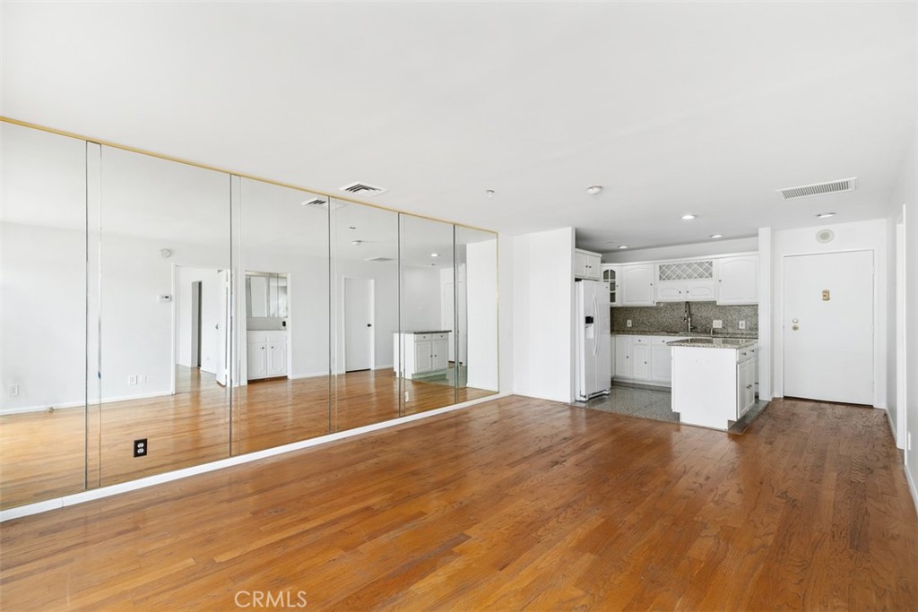 101 California Avenue 905