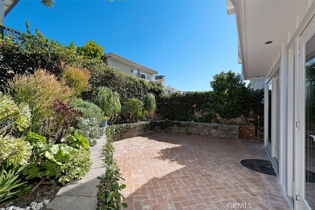 135 Sunset Terrace
