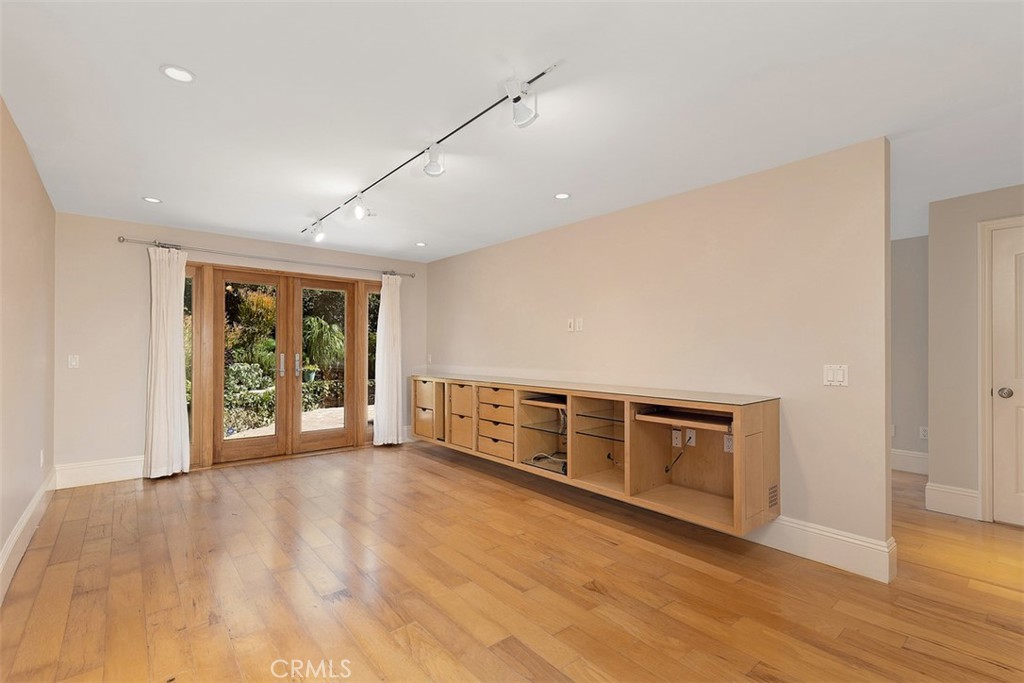 135 Sunset Terrace