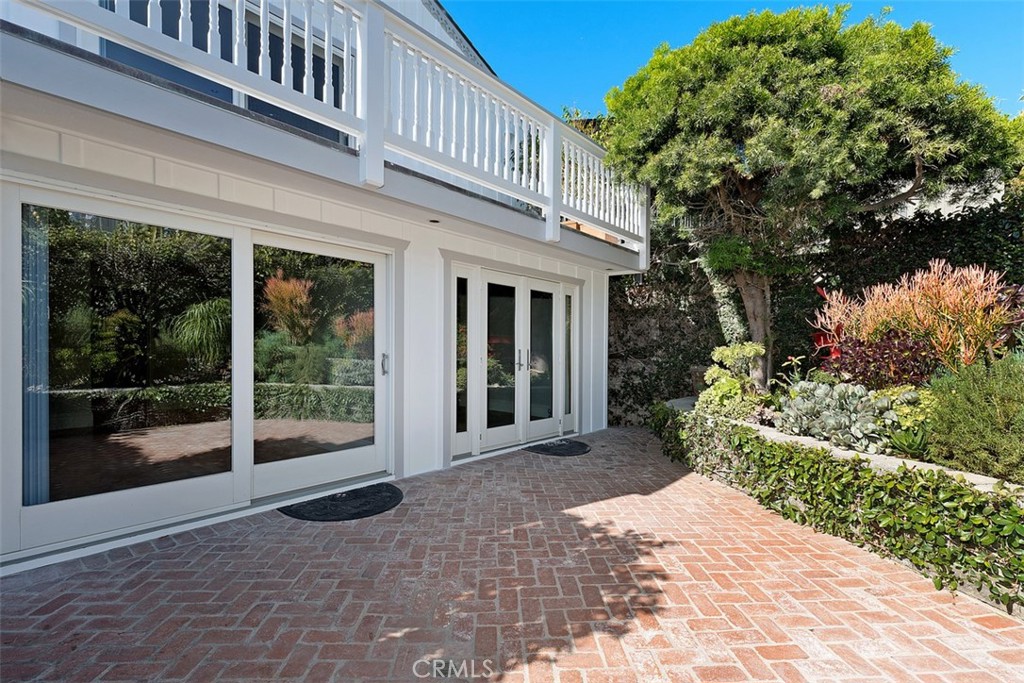 135 Sunset Terrace