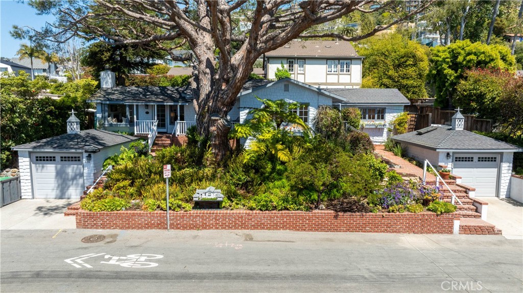 2130 Glenneyre Street