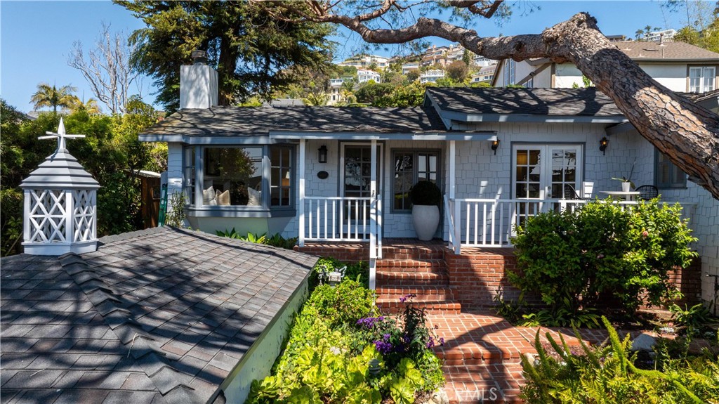 2130 Glenneyre Street