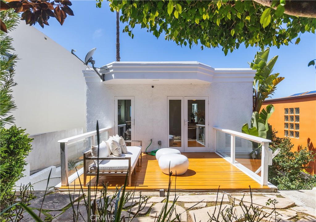 968 Acapulco Street