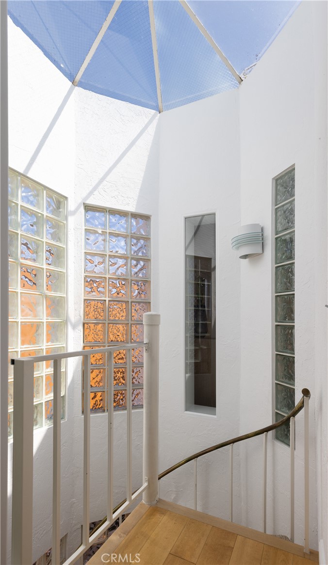 968 Acapulco Street