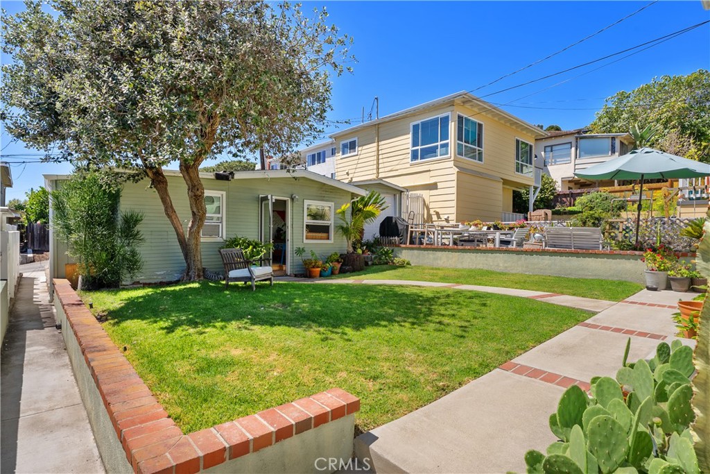 272 Beverly