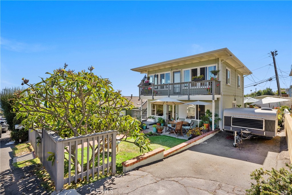 272 Beverly