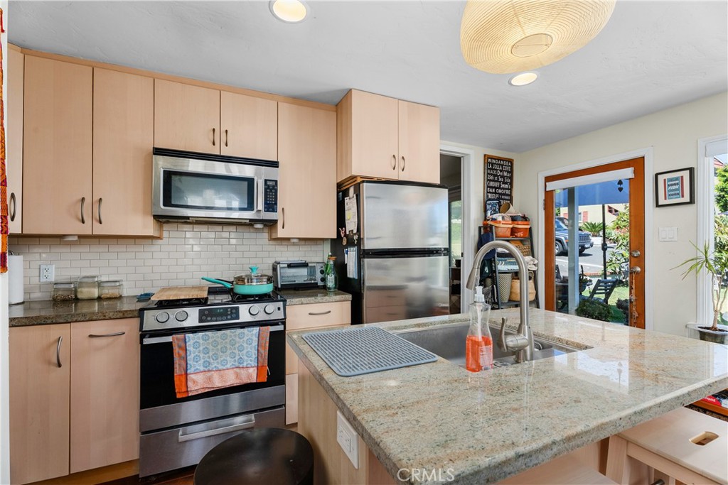 272 Beverly