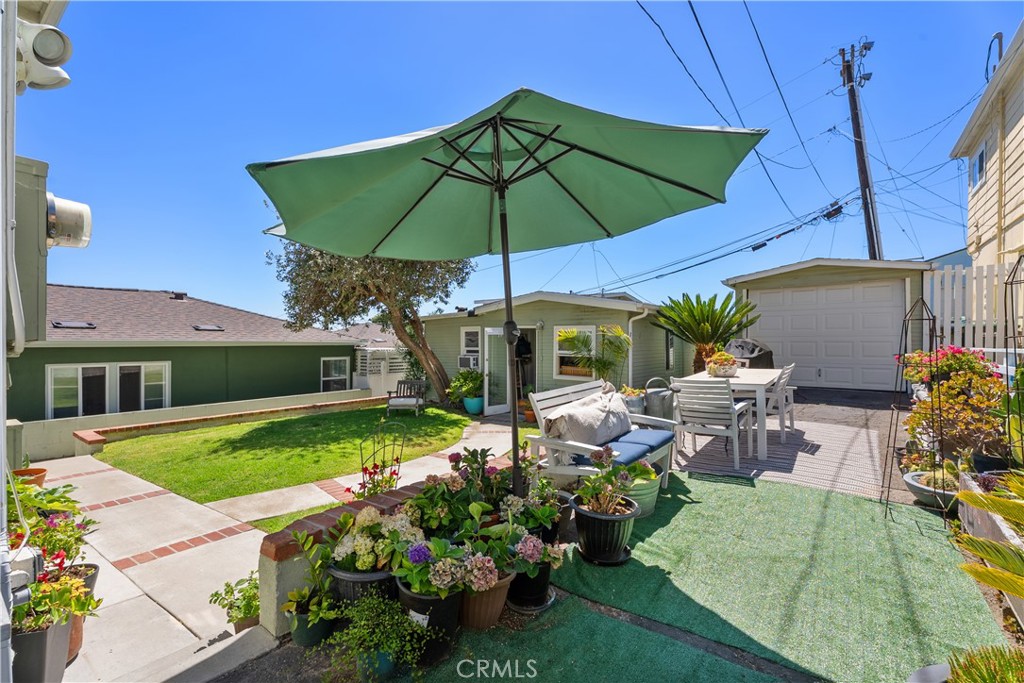 272 Beverly