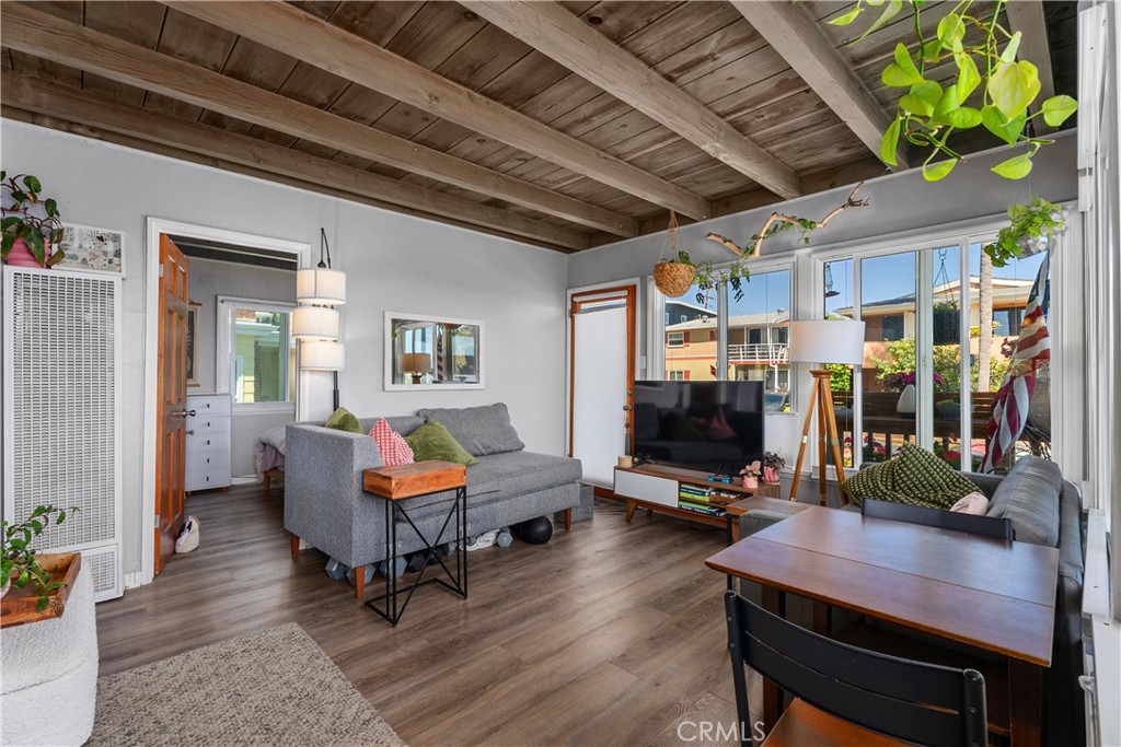 272 Beverly