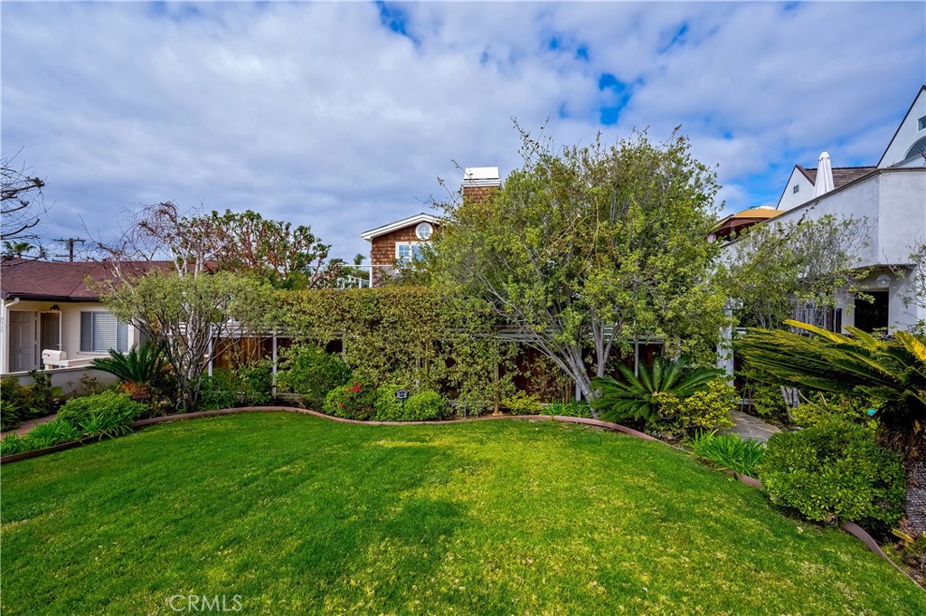 334 Locust Street 2