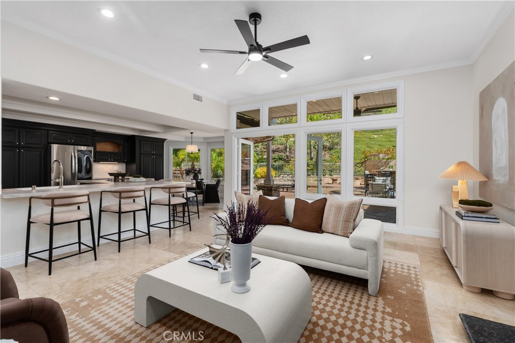 8 Eastridge
