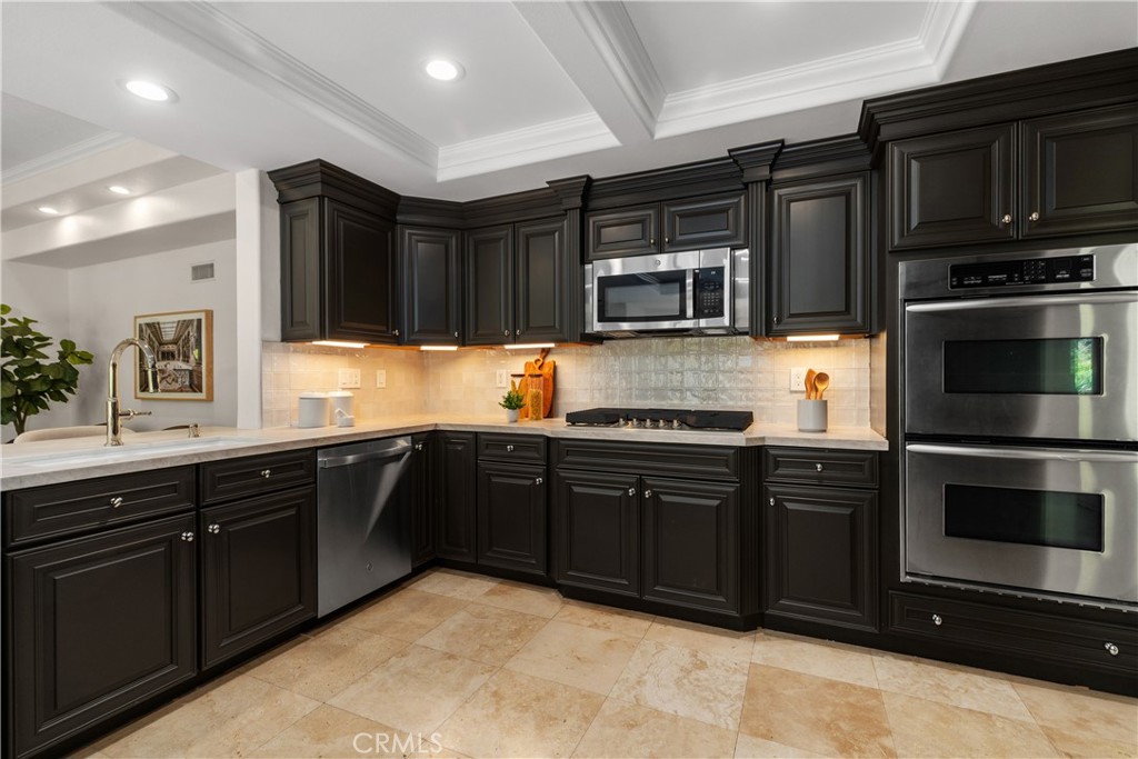 8 Eastridge