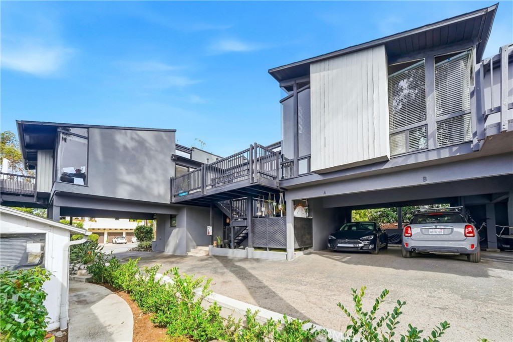 2101 Glenneyre