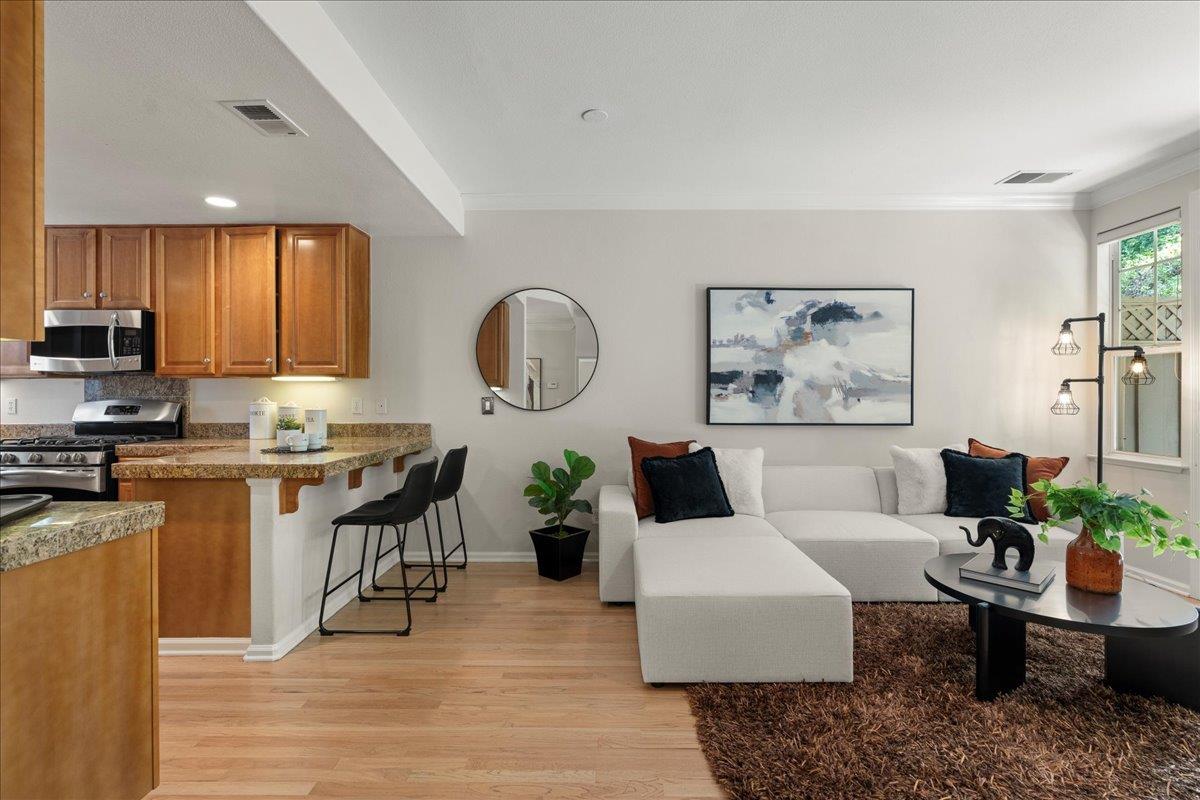 182 Cuesta De Los Gatos