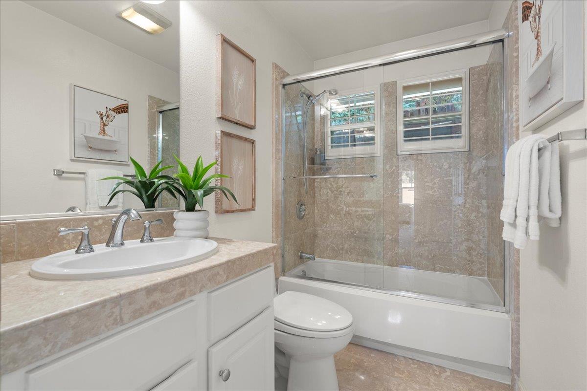 182 Cuesta De Los Gatos