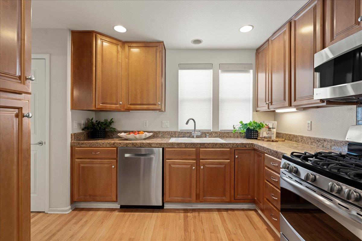 182 Cuesta De Los Gatos