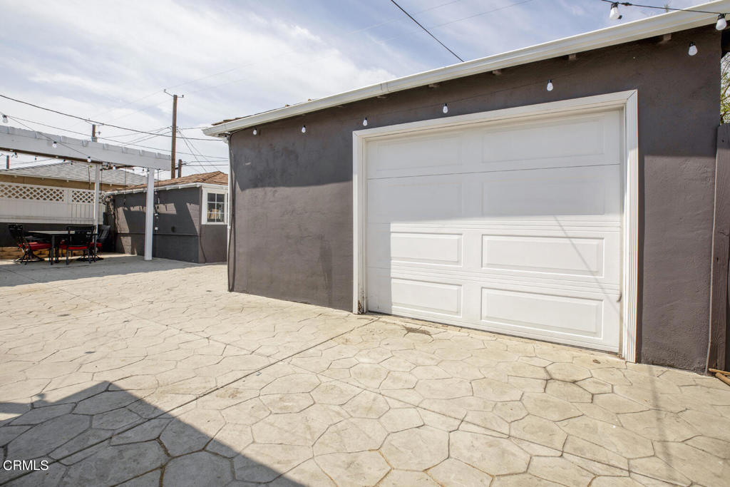 1131 N Mariposa Street