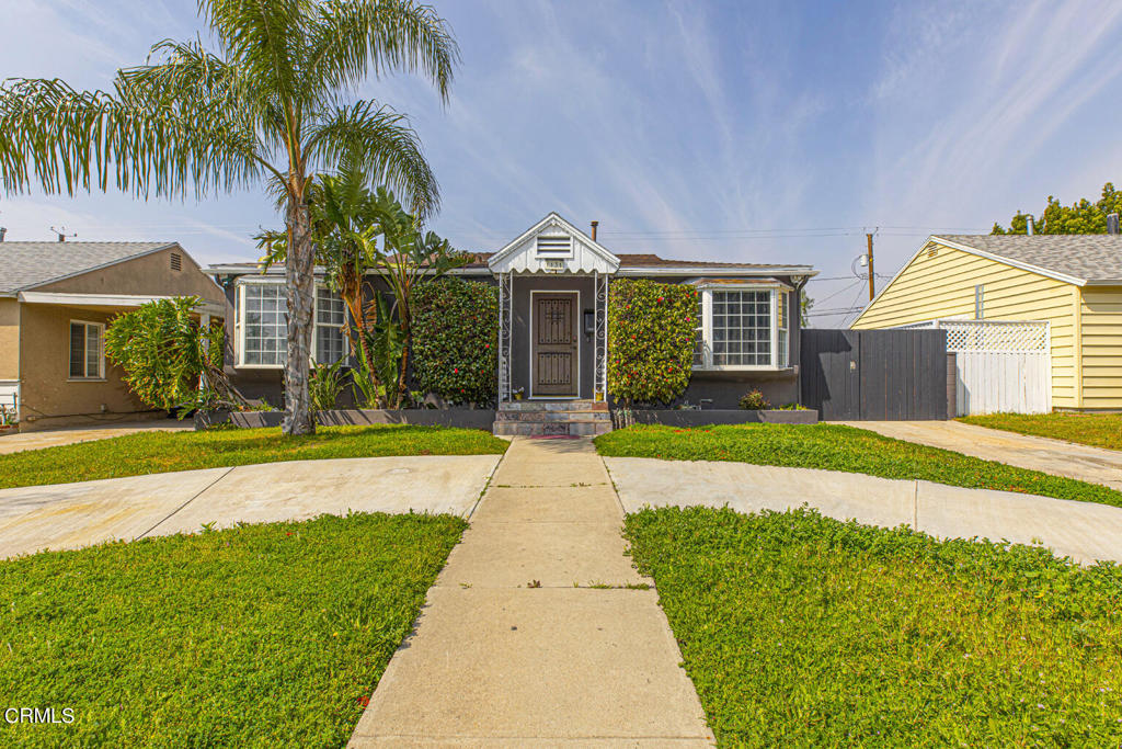 1131 N Mariposa Street