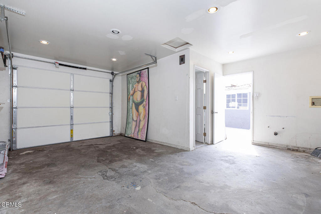 1131 N Mariposa Street