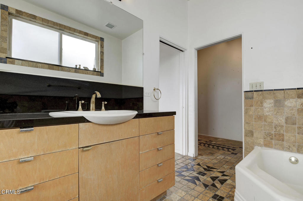 12016 Mountain View Trail