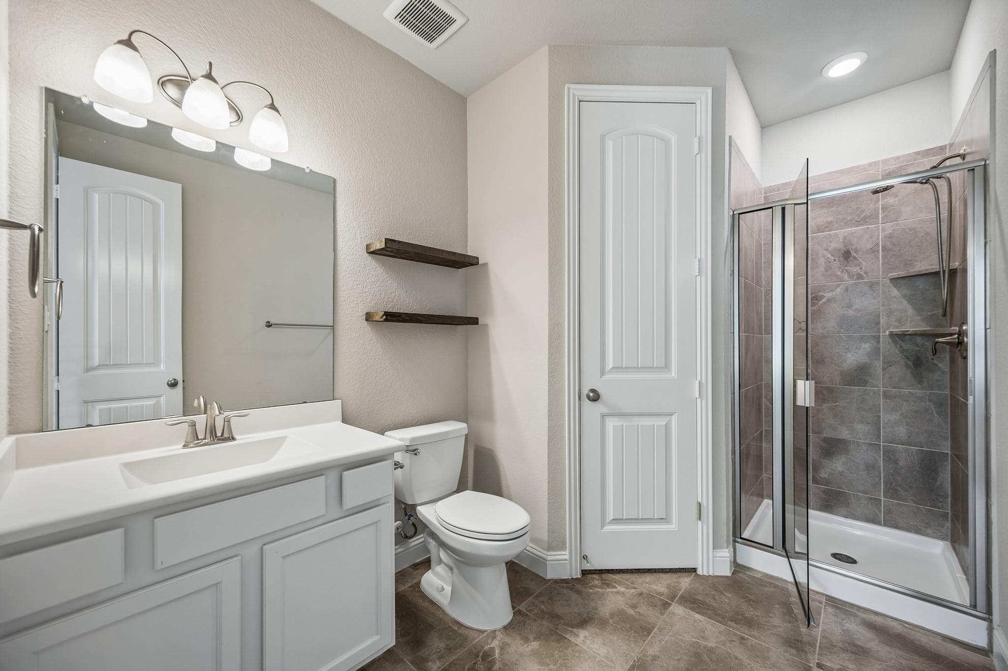 3002 Golden Honey Lane