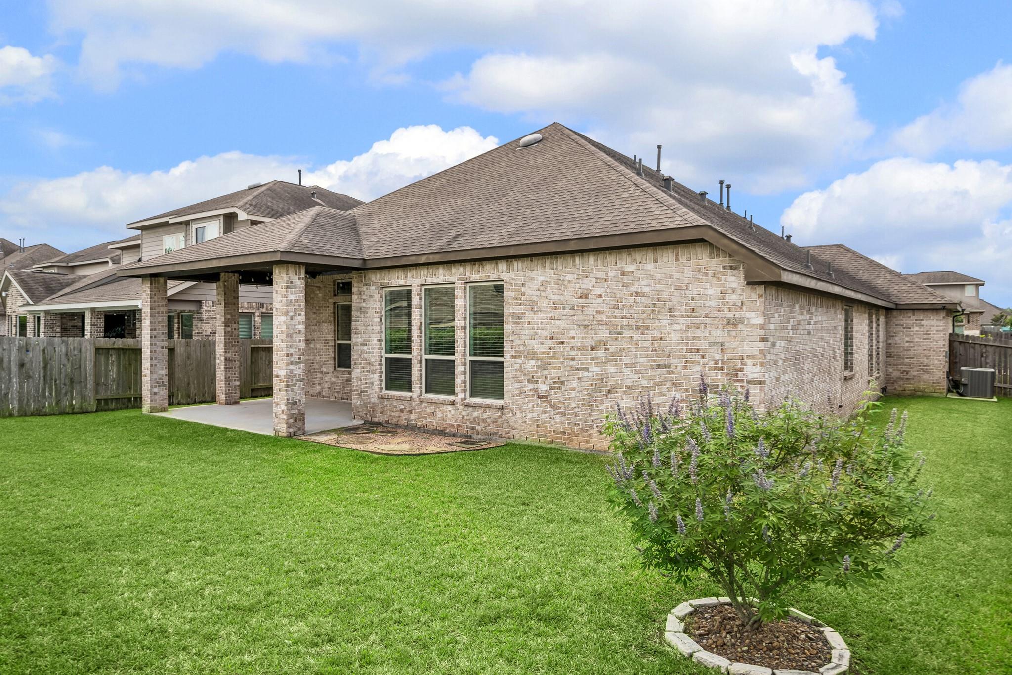 3002 Golden Honey Lane
