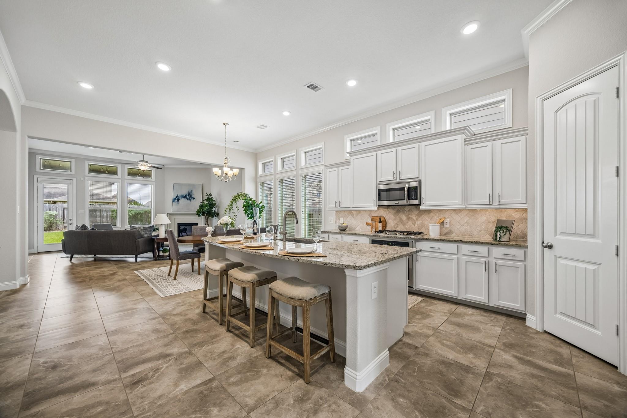 3002 Golden Honey Lane