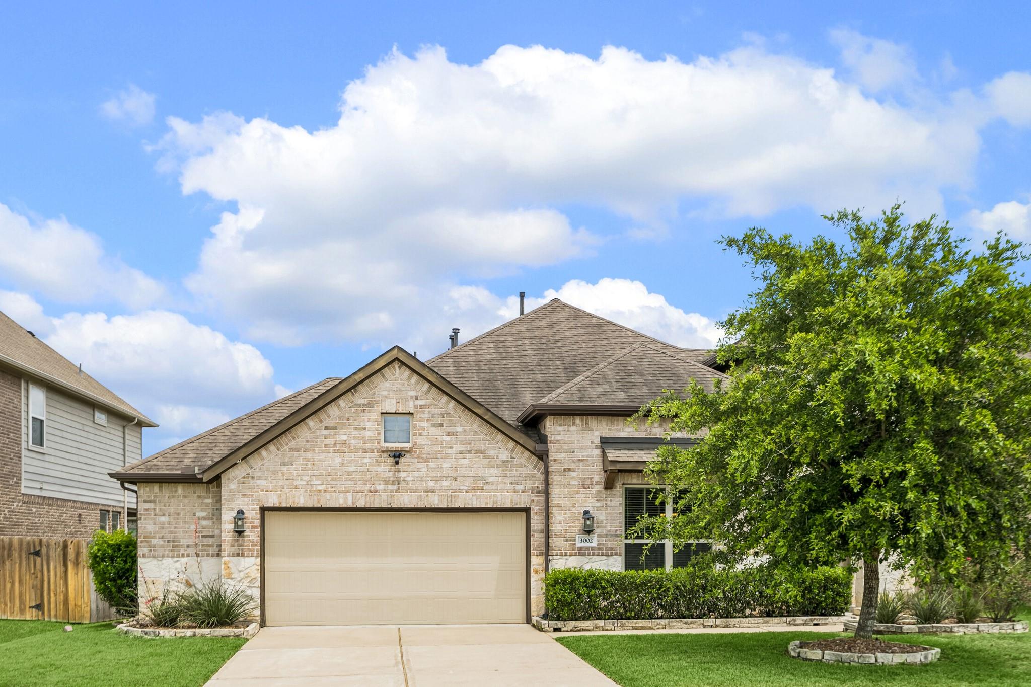 3002 Golden Honey Lane