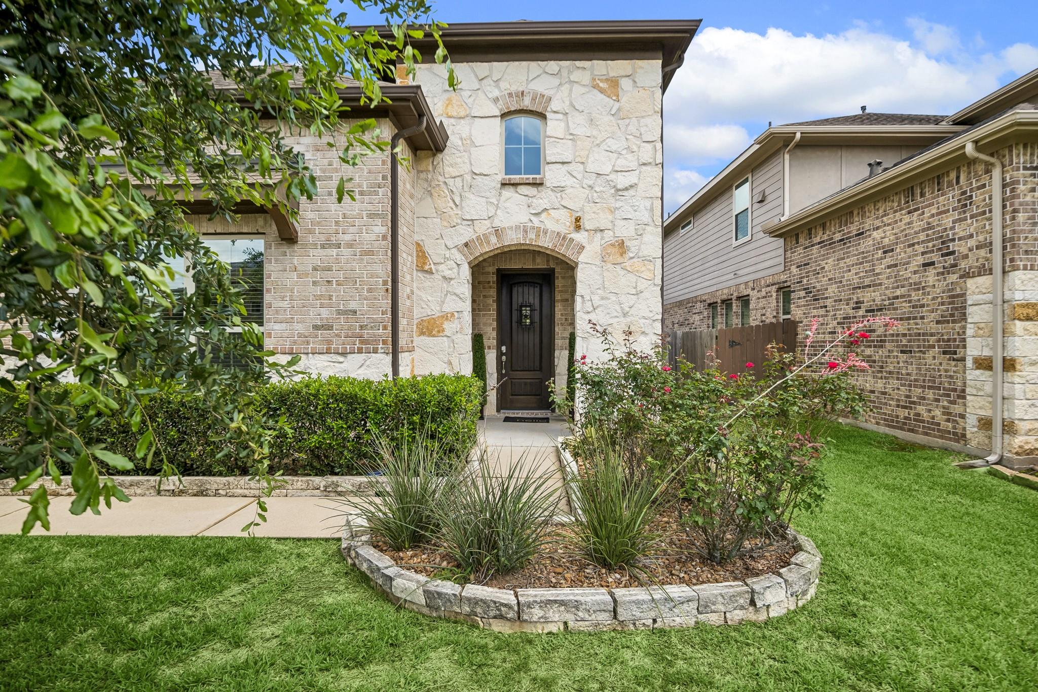 3002 Golden Honey Lane