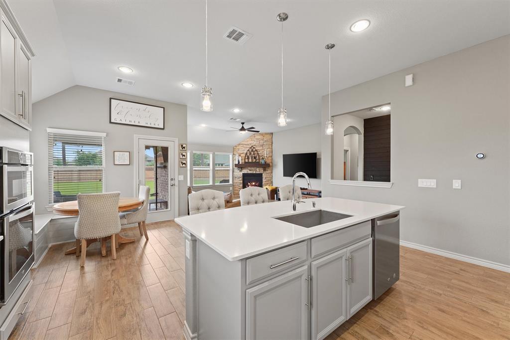 6822 Greenwood Valley Place