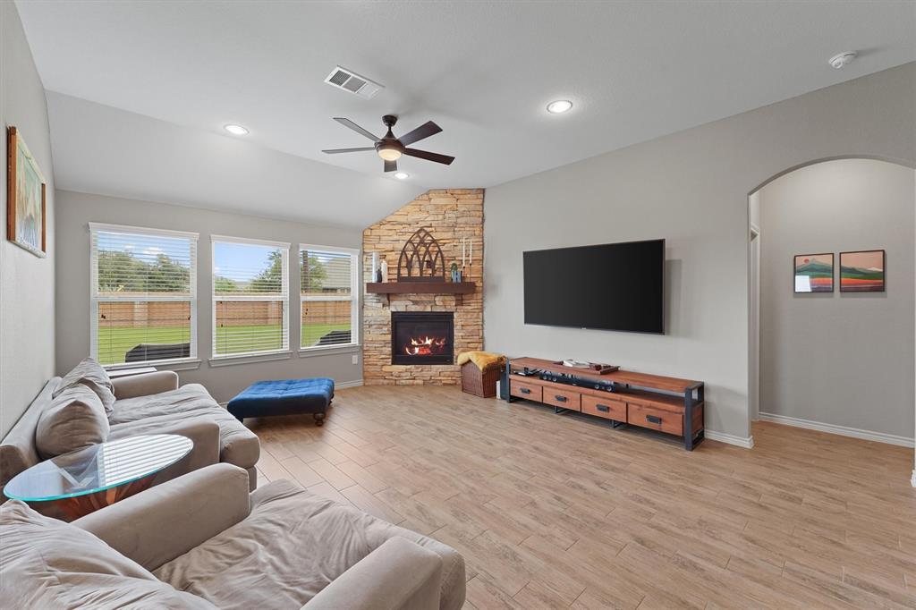 6822 Greenwood Valley Place