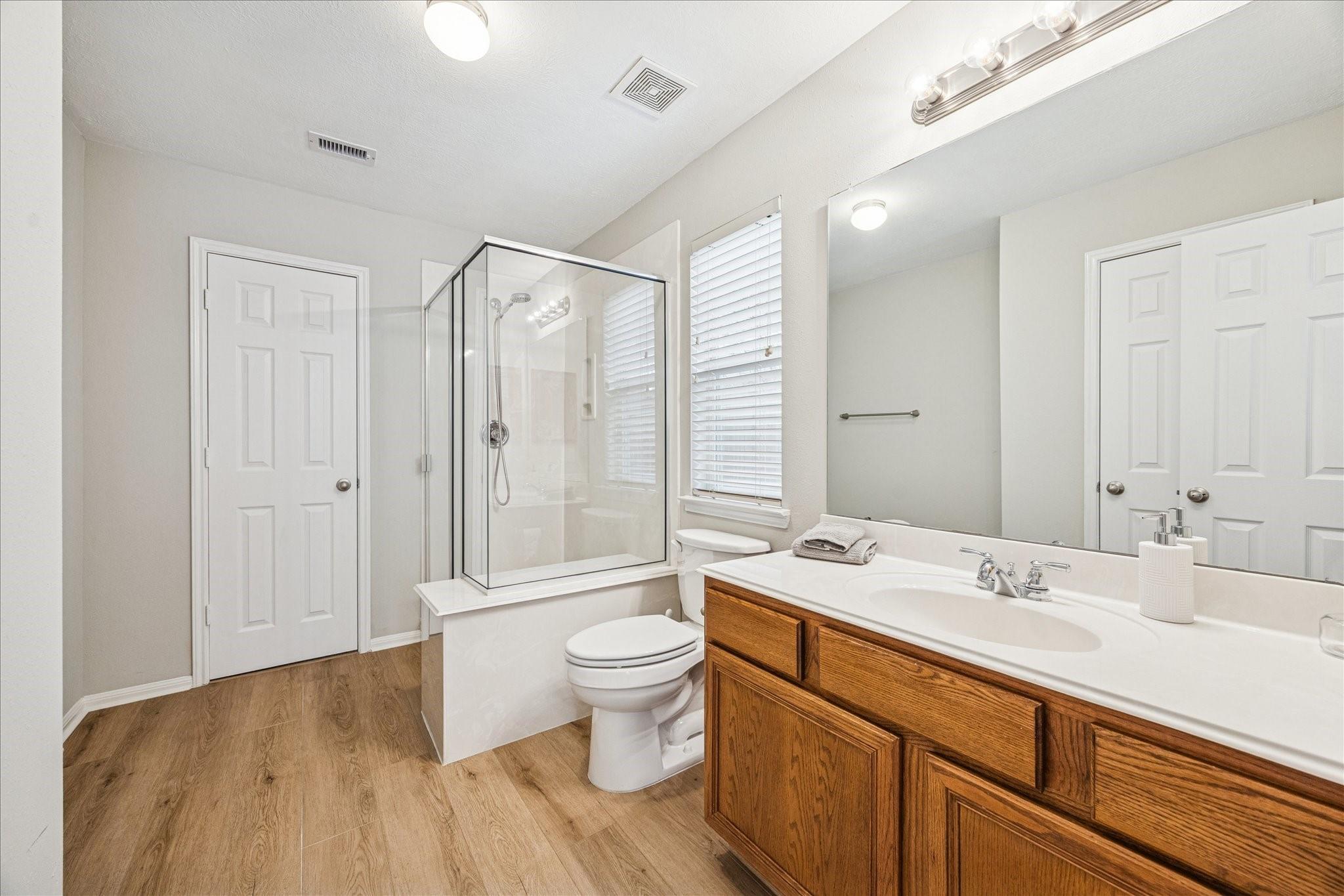 3319 Leading Point Drive