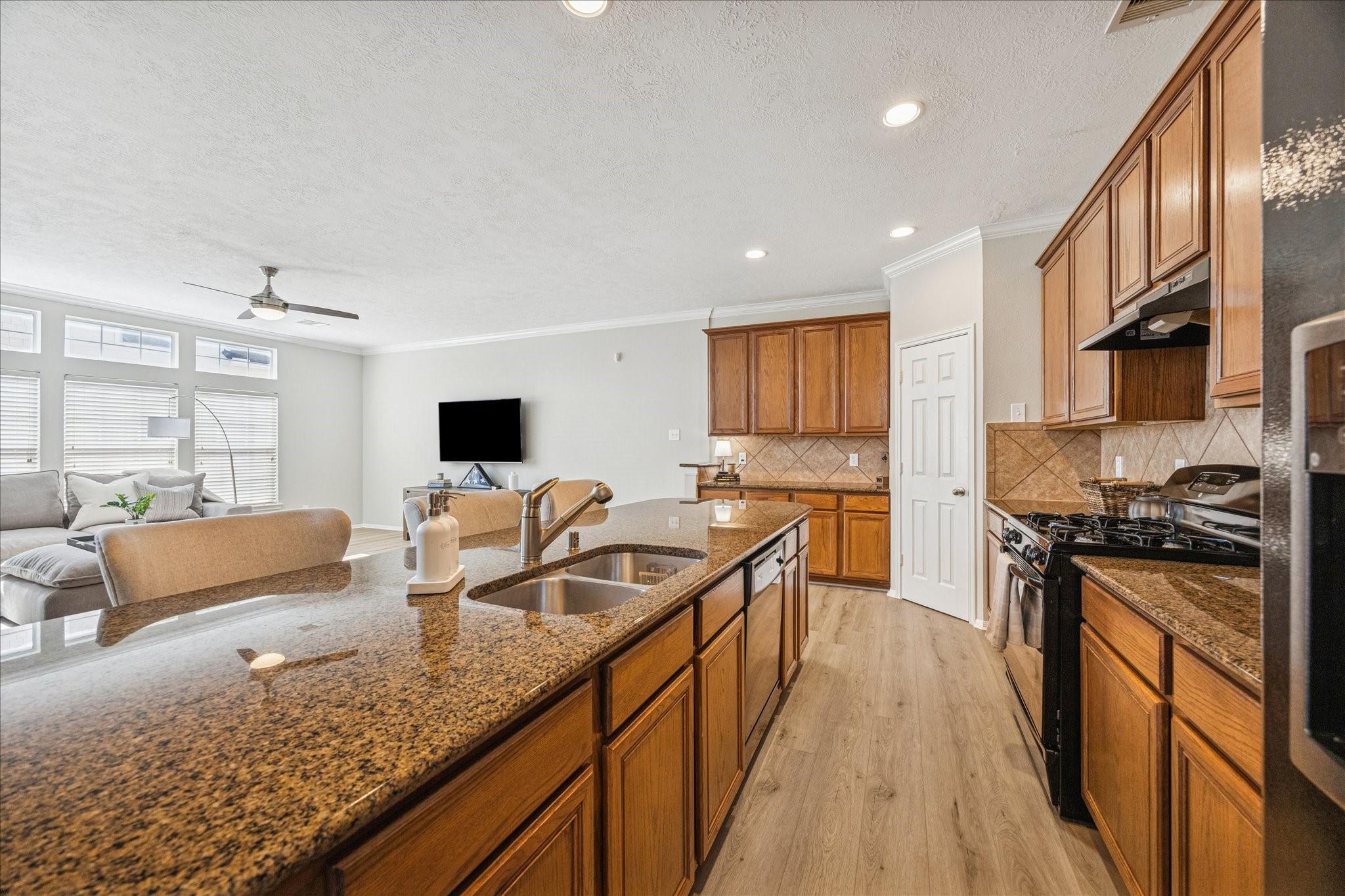 3319 Leading Point Drive