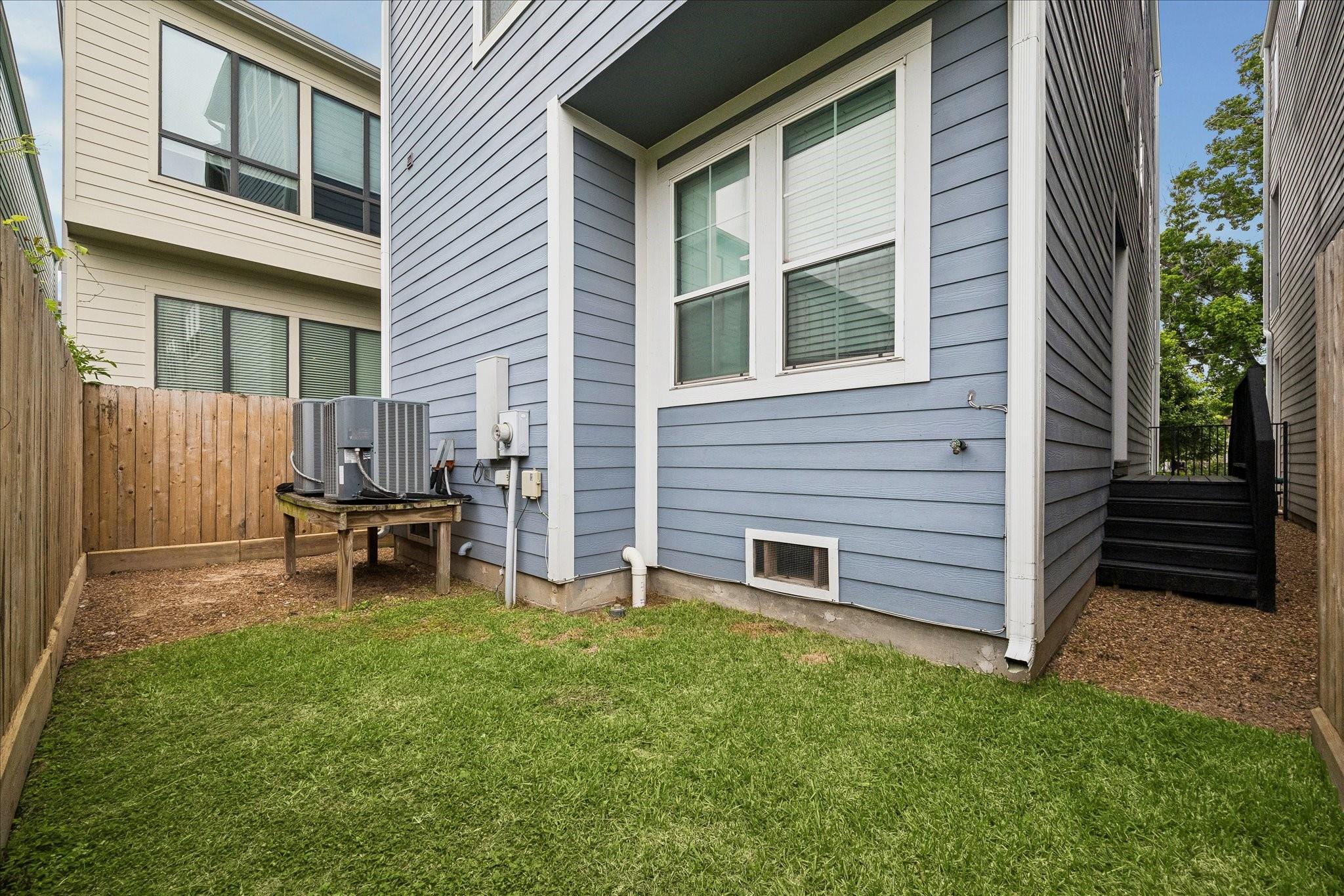 2416 Couch Street