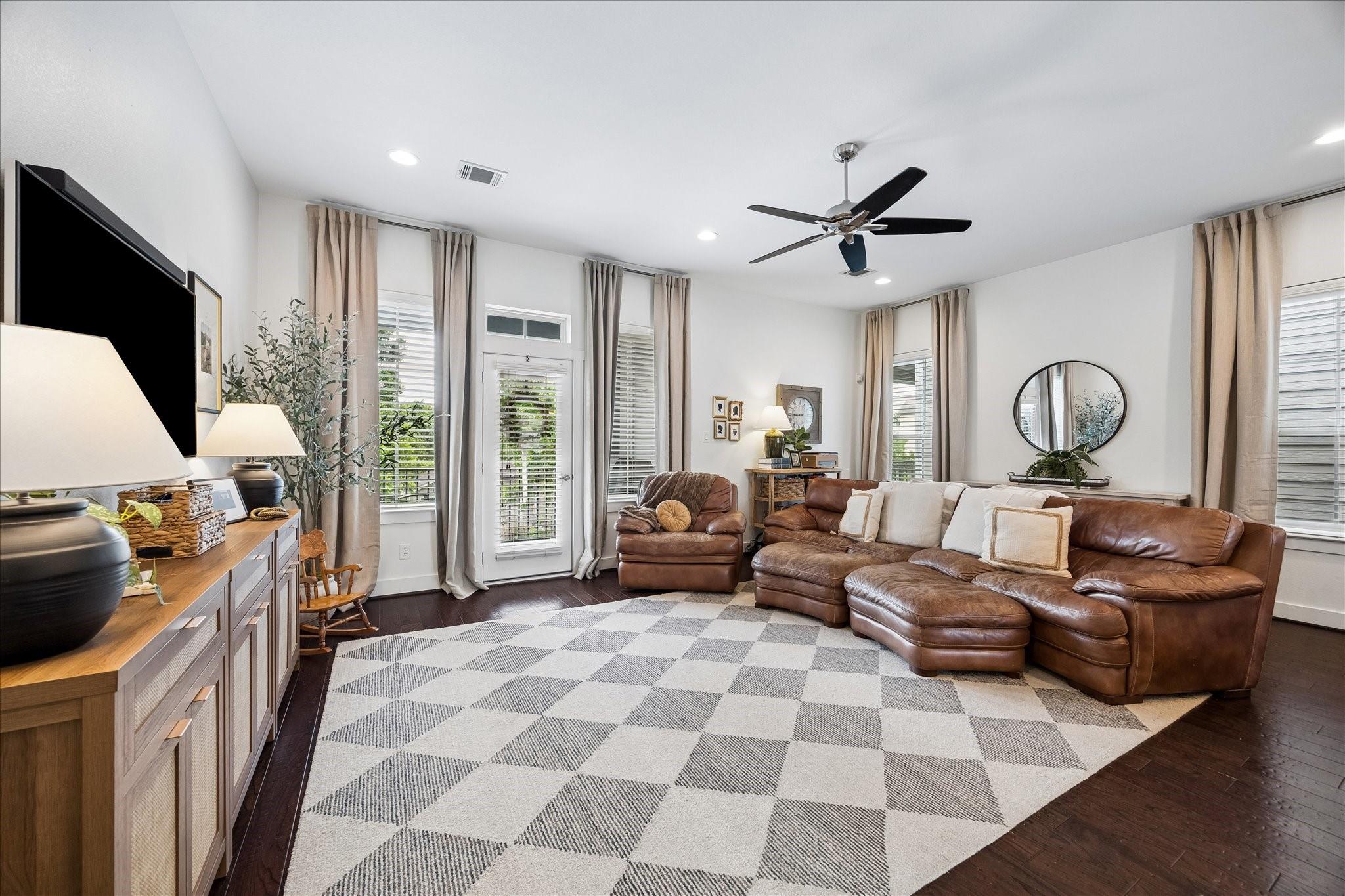 2416 Couch Street