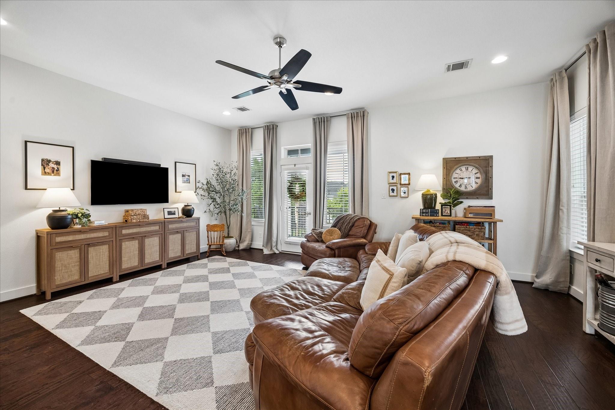 2416 Couch Street