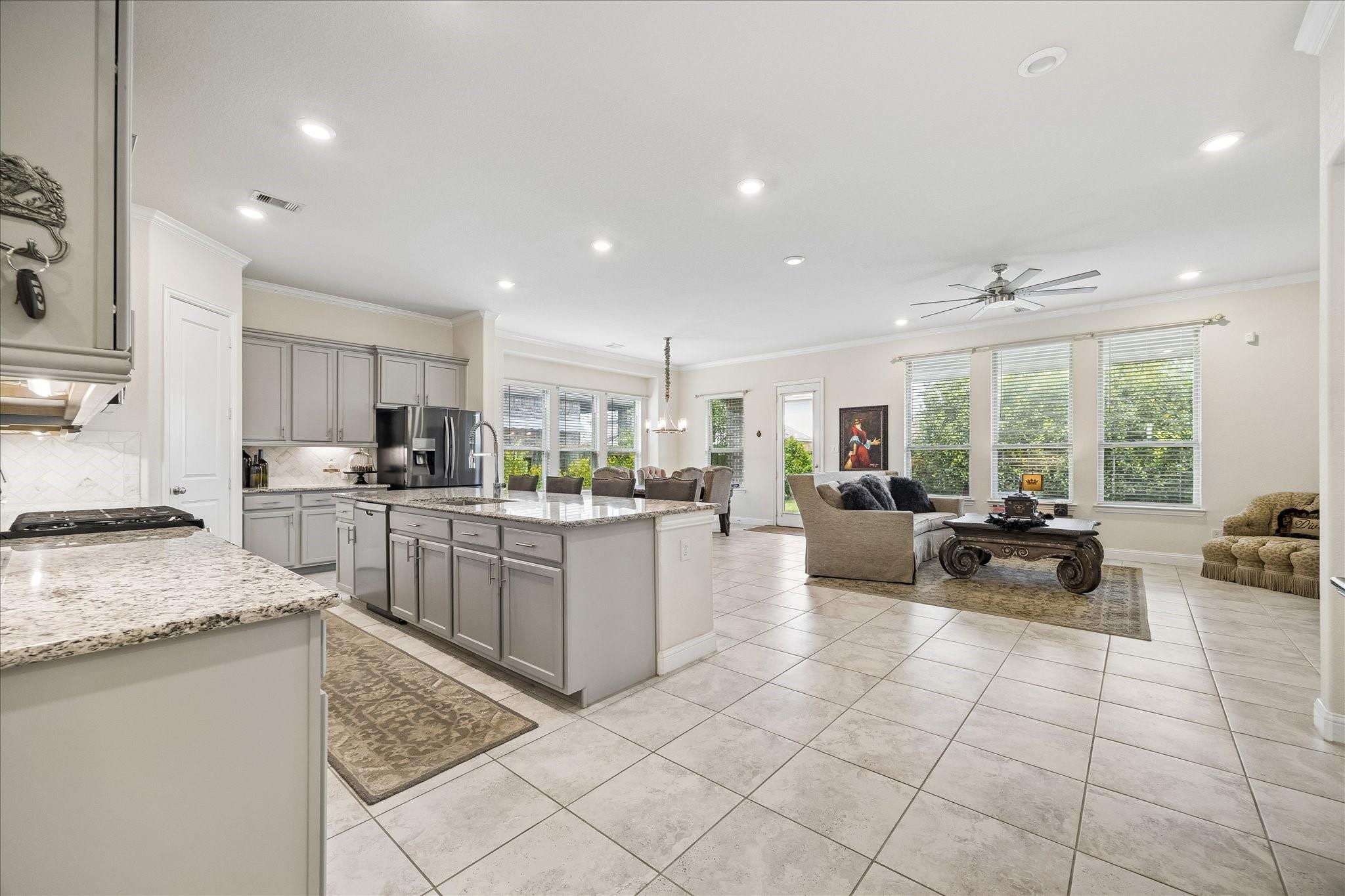 3118 Golden Honey Lane