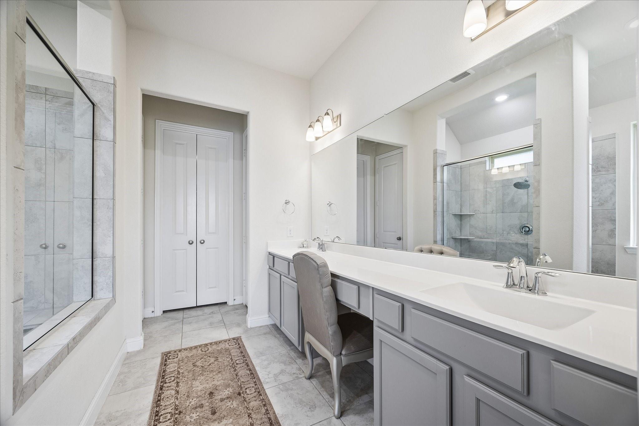 3118 Golden Honey Lane