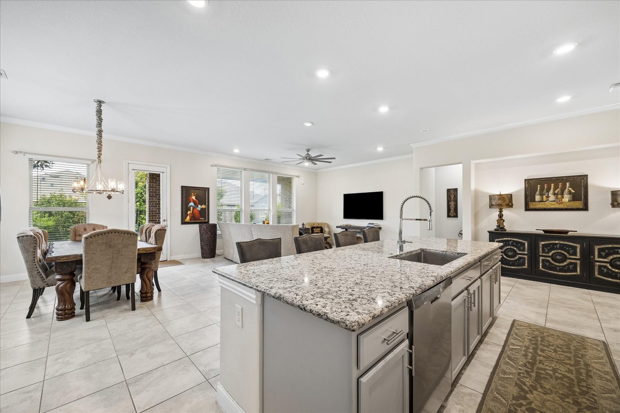 3118 Golden Honey Lane