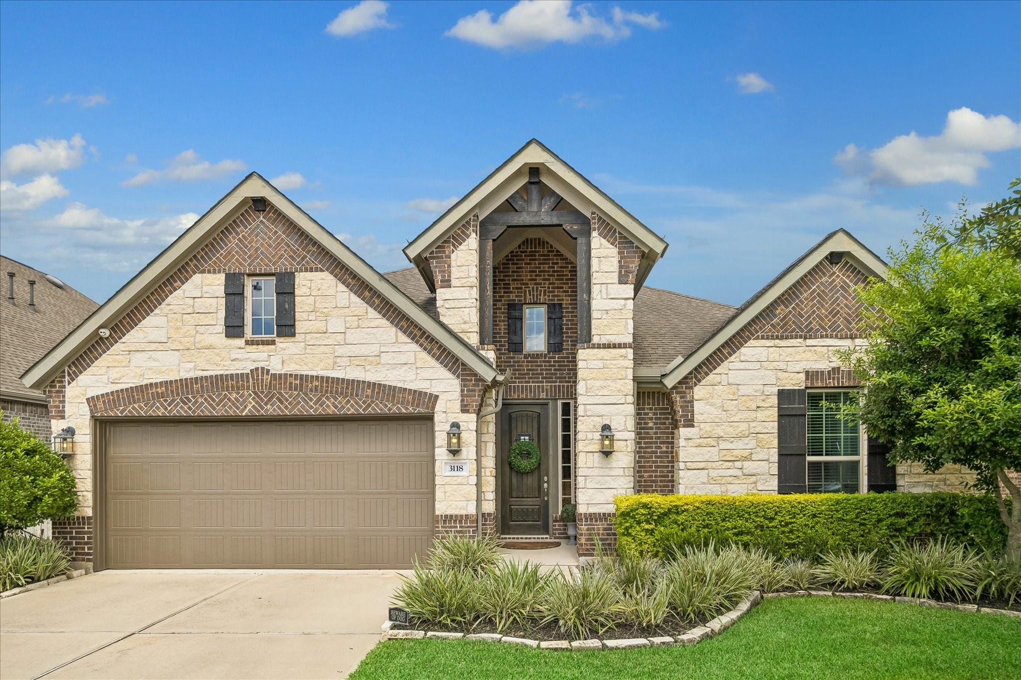 3118 Golden Honey Lane