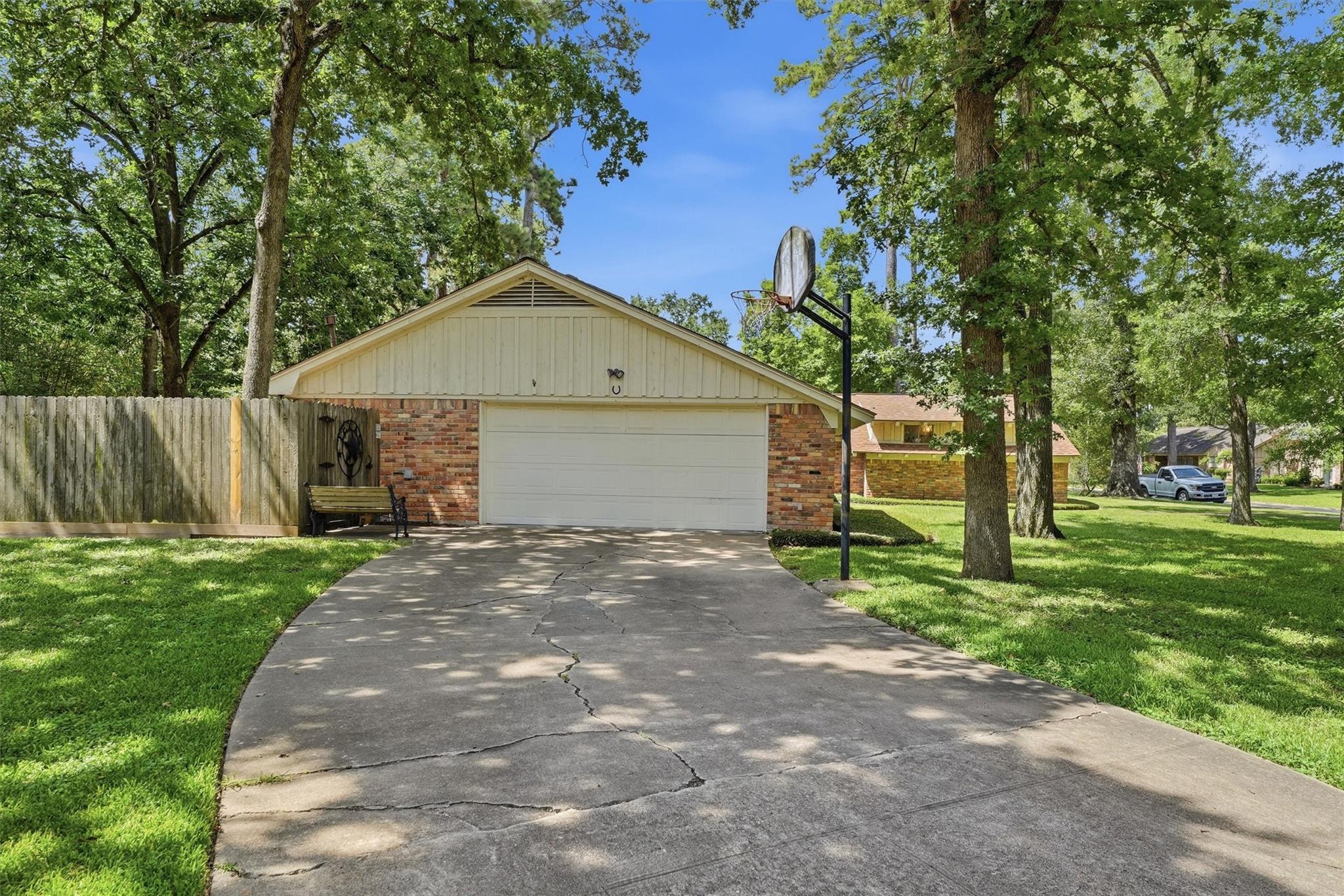 823 Saint George Lane