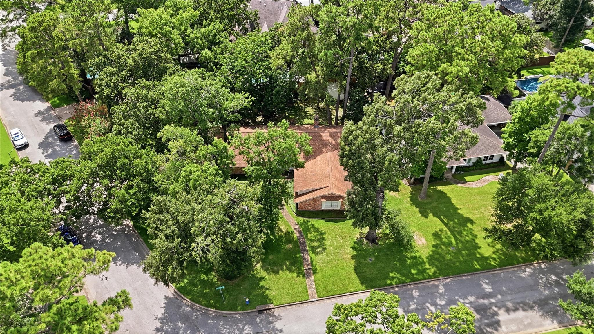823 Saint George Lane