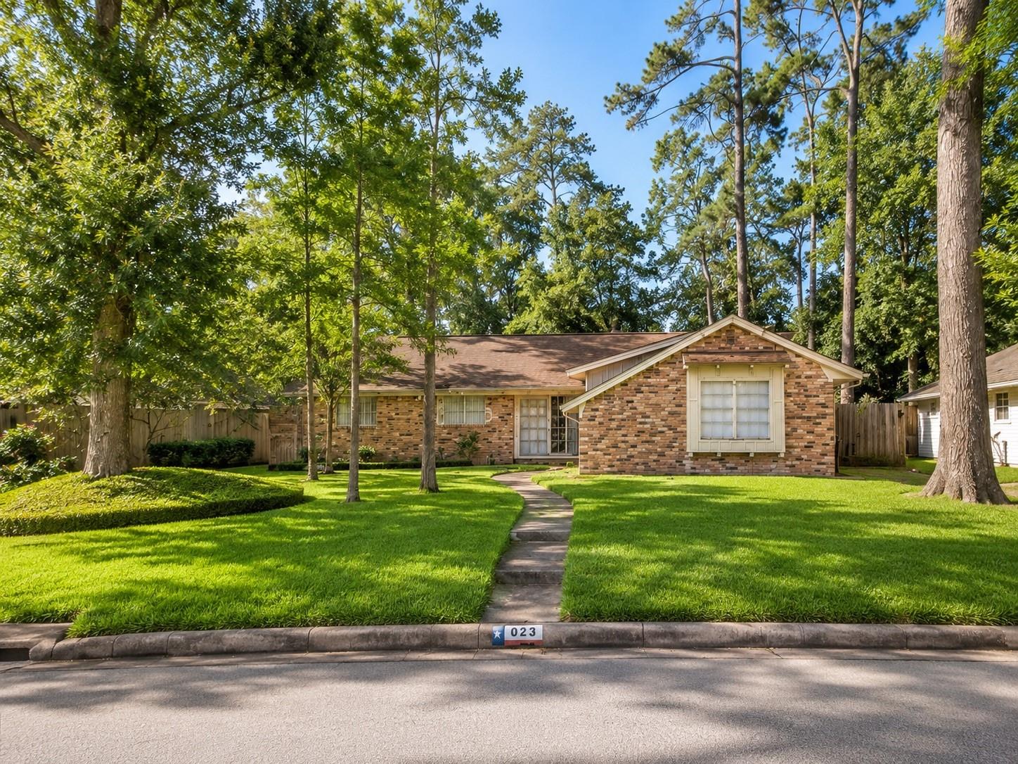 823 Saint George Lane