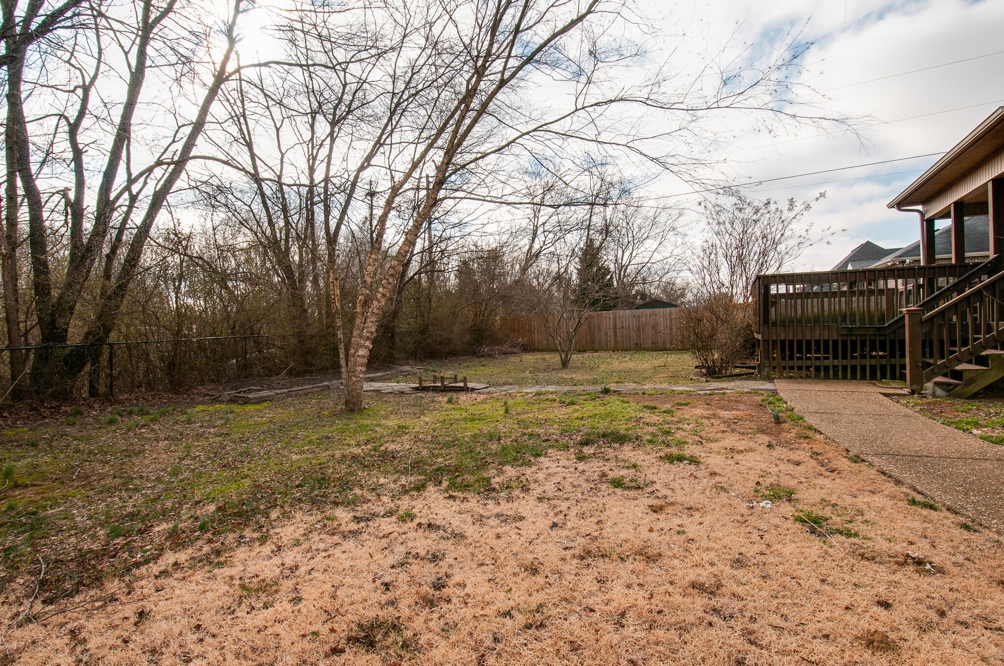 2001 Graceland Way