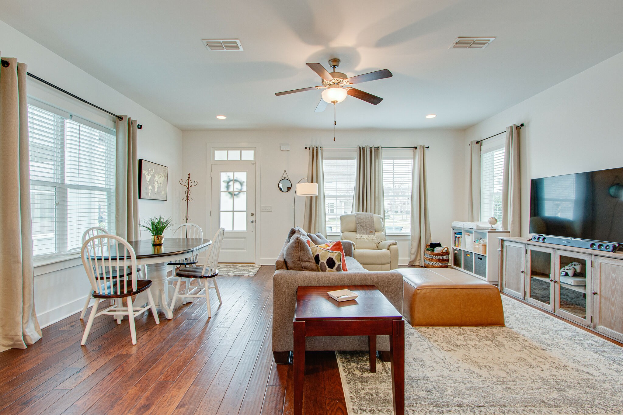 706 Cottage Park Dr