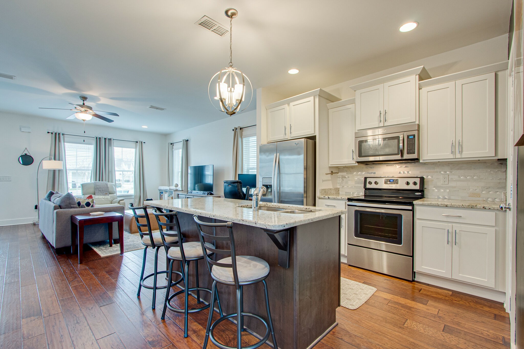 706 Cottage Park Dr
