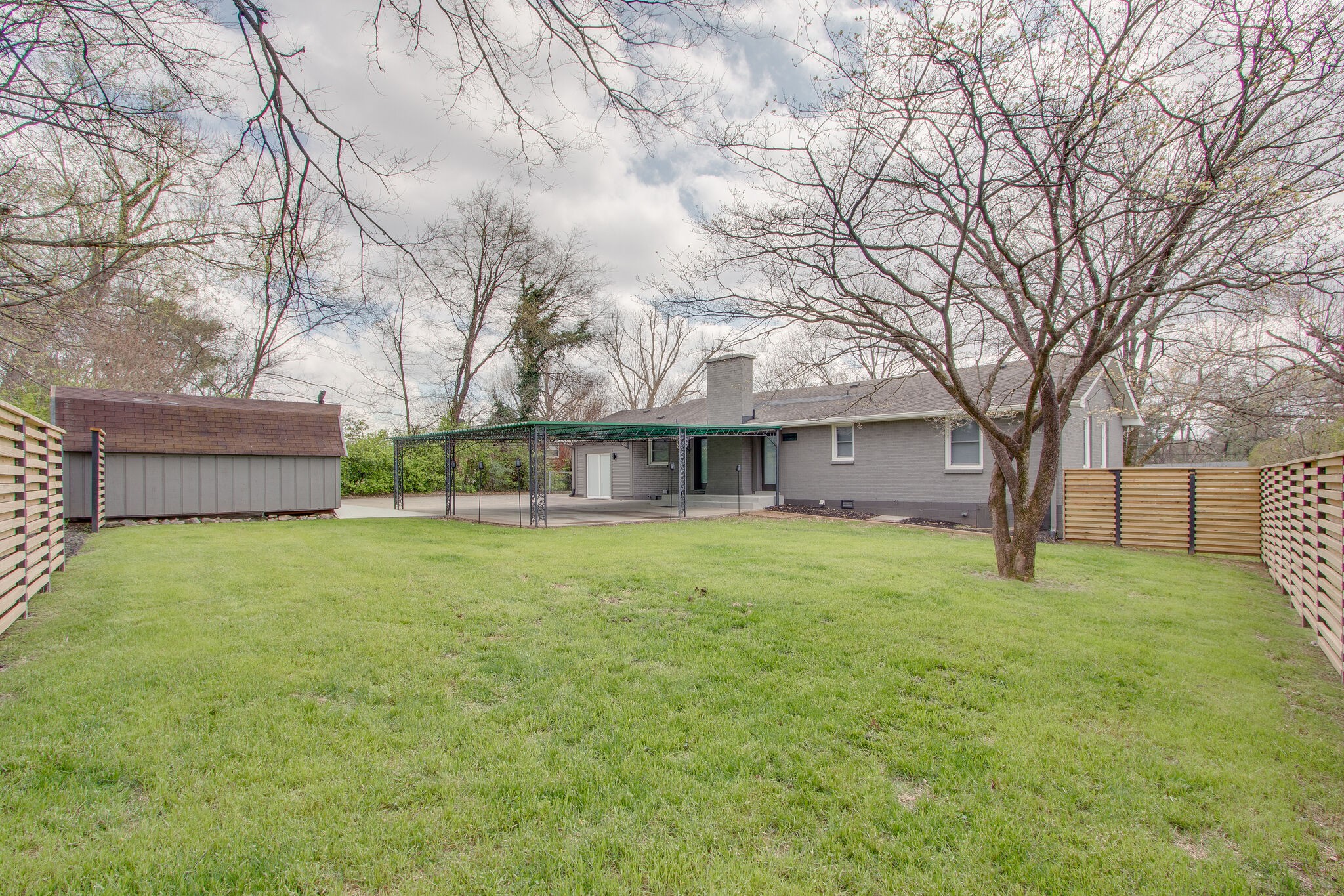723 Robert Burns Dr