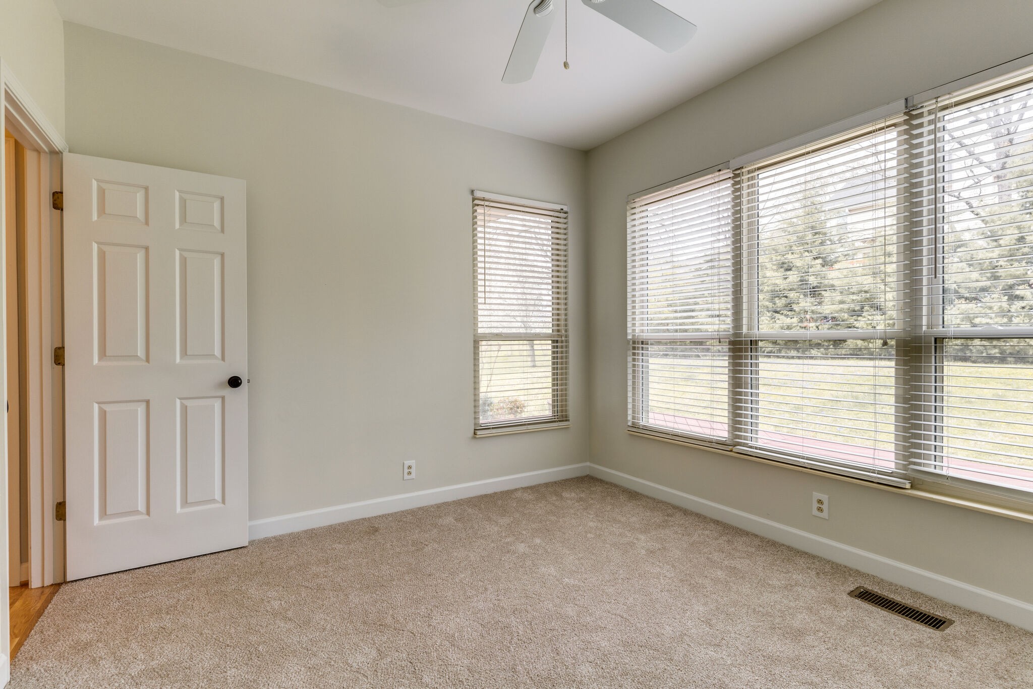 728 Caldwell Dr