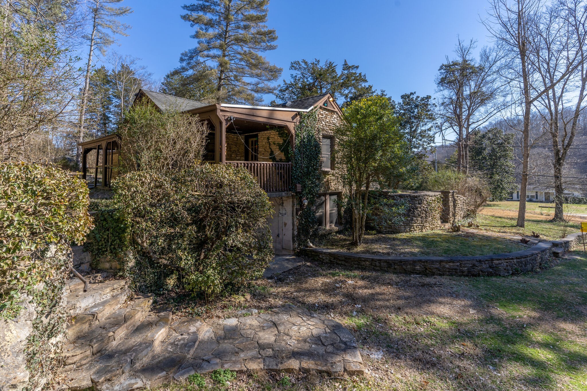 8124 Charlotte Pike