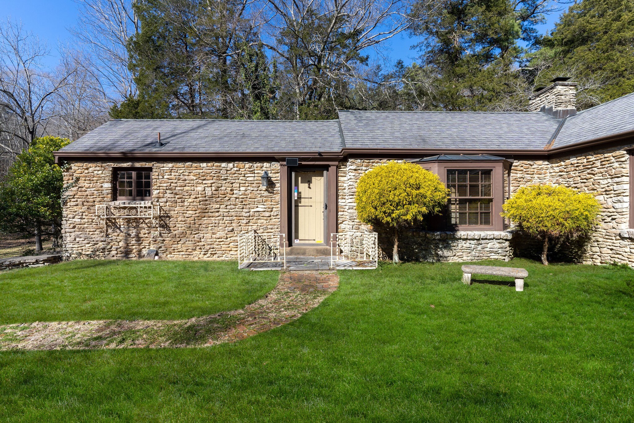 8124 Charlotte Pike